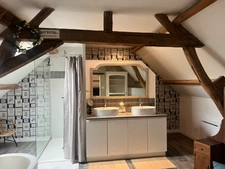 Propriété d'exception  570m² + activité gites entre Poitiers et Tours 