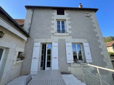 SUPERB 250 SQM STONE HOUSE – CHARM, SPACIOUS ROOMS AND HEATED POOL – 10 min north of Châtellerault
