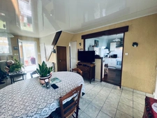 House 75m², 2 bedrooms, garden and outbuildings 