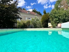 Maison de caractére + maison indépendante 8 min de Châtellerault
