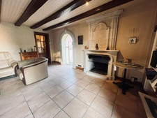 Family home of 300m² located 8 minutes north of Châtellerault
