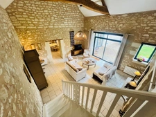 Propriété d'exception  570m² + activité gites entre Poitiers et Tours 