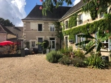 Propriété d'exception  570m² + activité gites entre Poitiers et Tours 
