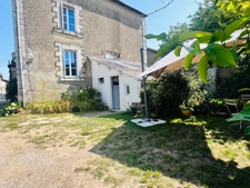 Maison de village avec dependances