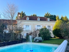 Maison de caractére + maison indépendante 8 min de Châtellerault