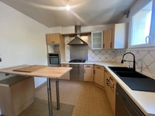 Grande Maison 140 m² – HYPER CENTRE– Jardin, garage, dépendance