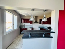 Grande maison 145m² - 4/6 chambres + jardin et garage proche Leclerc