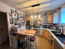 Family home 140 m² – Town center – Garden, garage, outbuilding