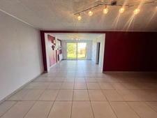 4-bedroom house with garden - with a view 