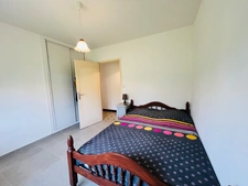 3-bedroom house with large garden and garage 