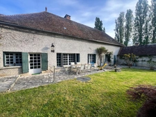 Propriété de charme bord de riviére 242m² 