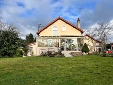 House 75m², 2 bedrooms, garden and outbuildings 