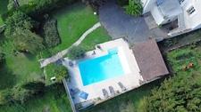 SUPERB 250 SQM STONE HOUSE – CHARM, SPACIOUS ROOMS AND HEATED POOL – 10 min north of Châtellerault
