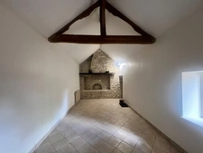 CHARACTERFUL LONGHOUSE – 230 m² – CHARM, SPACIOUSNESS & AUTHENTICITY – 20 MINUTES NORTH OF CHÂTELLERAULT