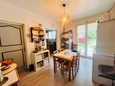 Family home 140 m² – Town center – Garden, garage, outbuilding