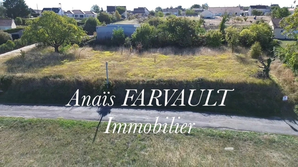 TERRAIN À BÂTIR 950 M² – TARGÉ – LIBRE DE CONSTRUCTEUR – BELLE VUE SUR CHÂTELLERAULT