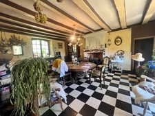 Maison de caractére à rénover 