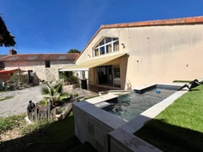 DEUX MAISONS RÉNOVÉES 150m² + 120m²– PARC DE 9 500 M² – À 20 MINUTES DE CHÂTELLERAULT