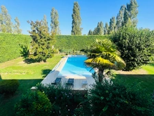 Mansion property in CHATELLERAULT (86)