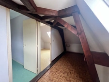 Maison à rénover 3 chambres + cour