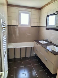 4-bedroom house with garden - with a view 