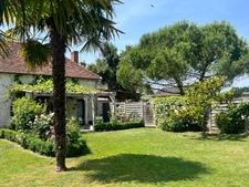 Propriété d'exception  570m² + activité gites entre Poitiers et Tours 