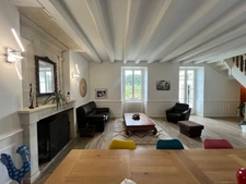 SUPERB 250 SQM STONE HOUSE – CHARM, SPACIOUS ROOMS AND HEATED POOL – 10 min north of Châtellerault