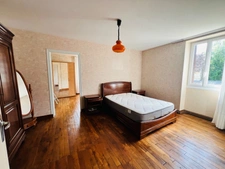 Maison de bourg 100m² - 3 chambres et dépendances  SAINT SAUVEUR (86)