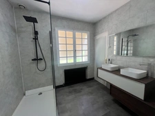 Grande Maison 140 m² – HYPER CENTRE– Jardin, garage, dépendance