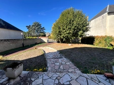 CHÂTELLERAULT – Maison familiale 152 m² – 5 chambres – Vie de plain-pied – Terrain 1 000 m²
