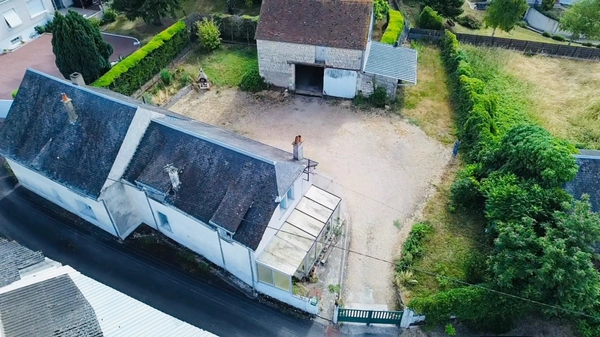 Maison à rénover – Fort potentiel – 140 m² + grenier – Grange – Cour 