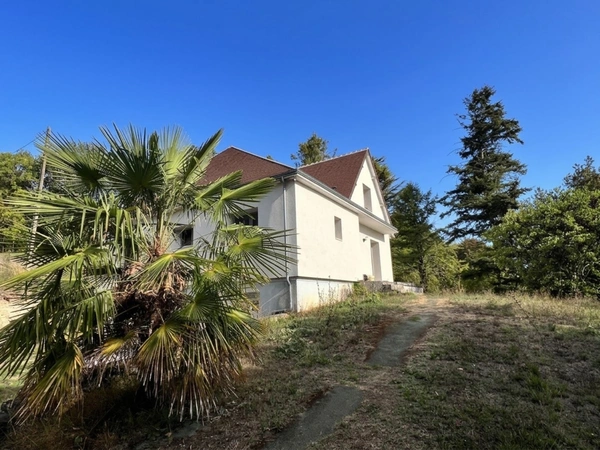 Maison rénovée 5 chambres - parc boisé - 7 min Châtellerault