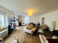 Maison centre ville avec piscine et grange 145m²