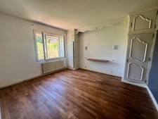 Grande Maison 140 m² – HYPER CENTRE– Jardin, garage, dépendance