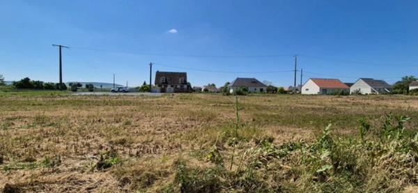 A vendre - Terrain à bâtir à PLIVOT (51150), proche EPERNAY