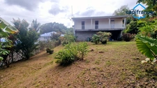 Vente spacieuse maison F5 dans zone pavillonnaire rurale au Lamentin (97232).