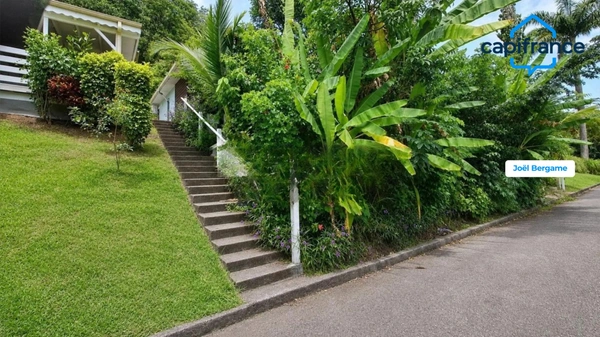 Villa 5 pièces dans résidence du domaine à Sainte-Marie (97230).