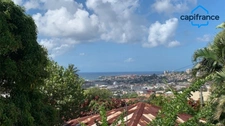 Coup de cœur pour cette villa d'architecte F7 sur les hauteurs de Fort- de-France !