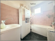 DRANCY - IMMEUBLE 2 APPARTEMENTS F3 + GARAGES + JARDIN