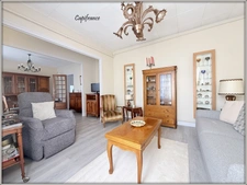 Maison à vendre 5 pièces + garage. Beau terrain de plus de 900m²!
