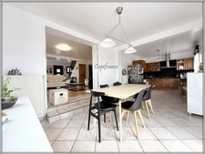 VILLEPINTE – Quartier Haie-Bertrand | Maison individuelle 133 m² (150 m² au sol) – 5 chambres – Sous-sol total & Jardin