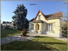 Maison à vendre 5 pièces + garage. Beau terrain de plus de 900m²!