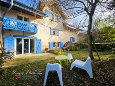 APPARTEMENT, TYPE MAISON, JARDIN PRIVATIF, CELLIER, PARKING, PERS-JUSSY, COUR PRIVATIVE,