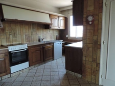 Dpt Ain (01), à vendre BOURG EN BRESSE, appartement T3 de 109 m² au sixième étage avec vue panoramique, balcon, cave et garage