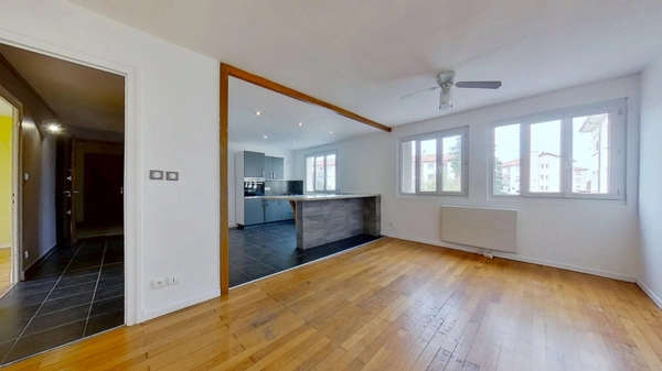 Dpt Ain (01), à vendre BOURG EN BRESSE, appartement T3 de 67 m² avec garage