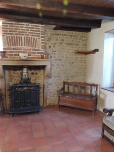 Dpt Ain (01), à vendre BOURG EN BRESSE, maison de caractère avec dépendance et fort potentiel – Terrain de 570 m²