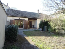 Dpt Ain (01), à vendre BOURG EN BRESSE, maison de caractère avec dépendance et fort potentiel – Terrain de 570 m²
