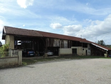 Dpt Ain (01), à vendre MONTAGNAT, propriété à rénover avec maison de 84 m² et dépendance de 170 m² - Terrain de 2 300 m²