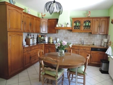 Dpt Ain (01), à vendre BOURG EN BRESSE, quartier Grand Challes, maison de 148 m² sur 2 niveaux (possibilité 2 logements indépendants) - Terrain de 1 078 m²