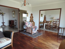 Dpt Ain (01), à vendre BOURG EN BRESSE, appartement T3 de 109 m² au sixième étage avec vue panoramique, balcon, cave et garage